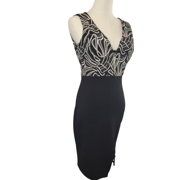 Papaya Medium Black Bodycon Dress V-Neck Lace Trim USA Black Gray White Print - Picture 6 of 16